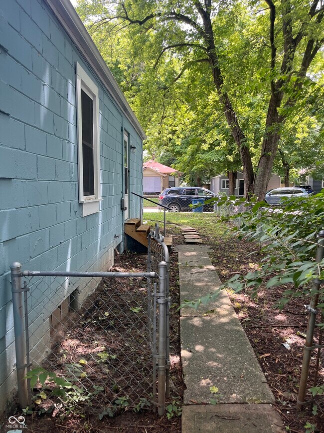 Building Photo - 4260 Norwaldo Ave