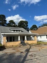 Building Photo - 218 Pine Bluff St