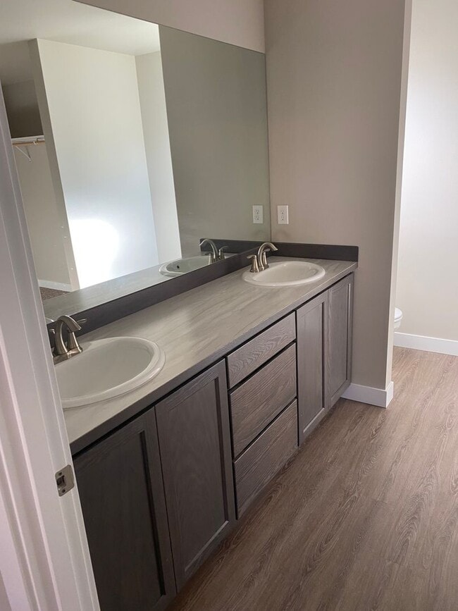 Building Photo - Beautiful 3 bed/2 bath home