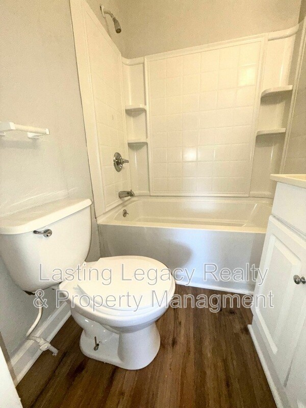 Building Photo - 2455 Sink St