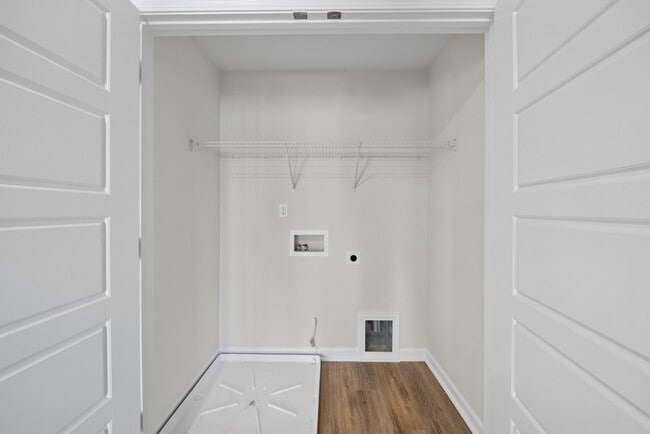 Building Photo - BRAND NEW 3 Bed 2.5 bathroom townhomes in Wake Forest!