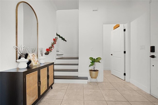 Building Photo - 15419 Uglis Aly