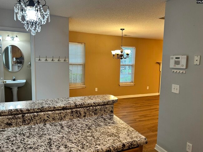 Building Photo - 17 Sugar Maple Ct