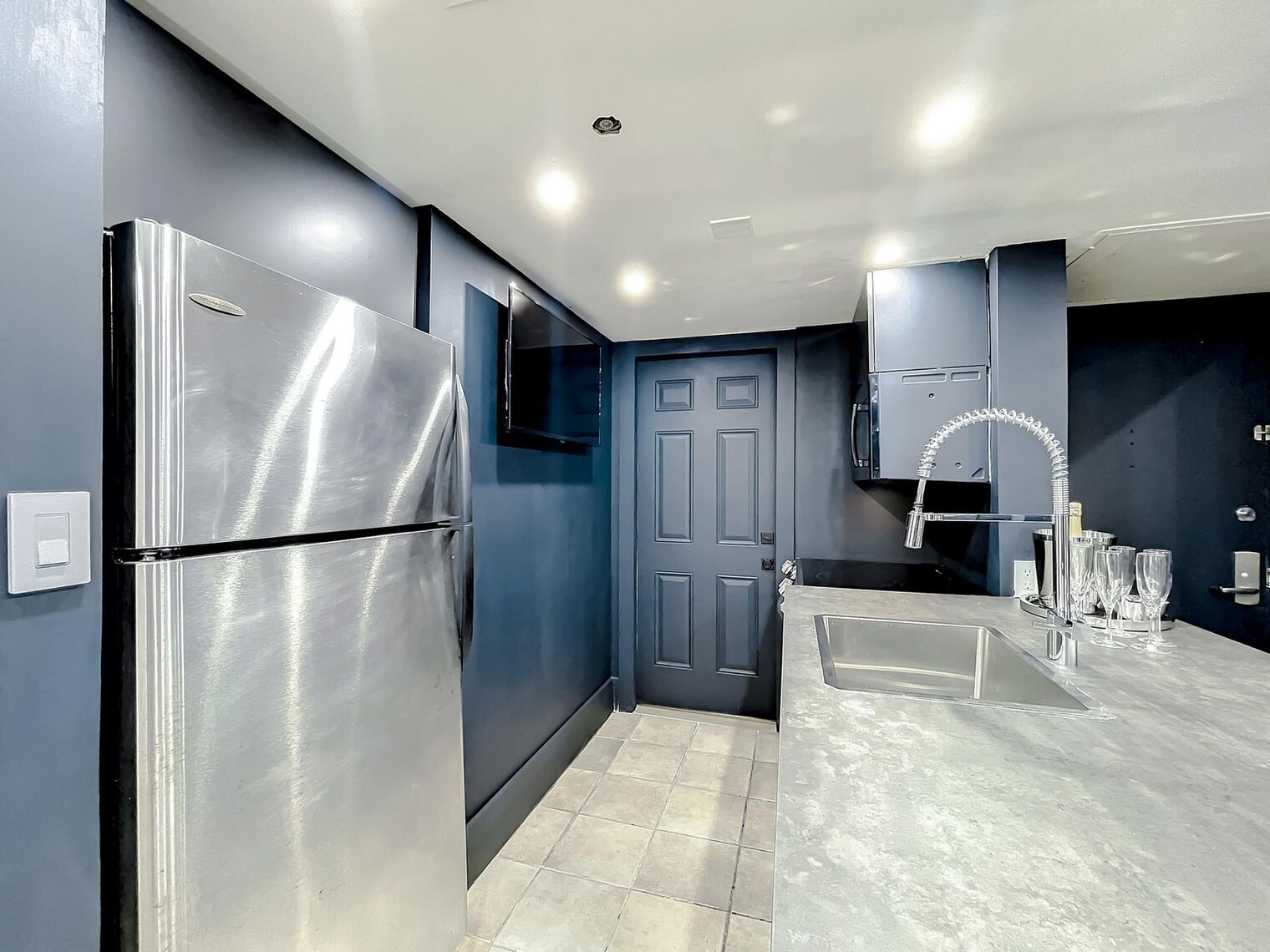 Building Photo - 825 Jimmy Buffett Mem Hwy