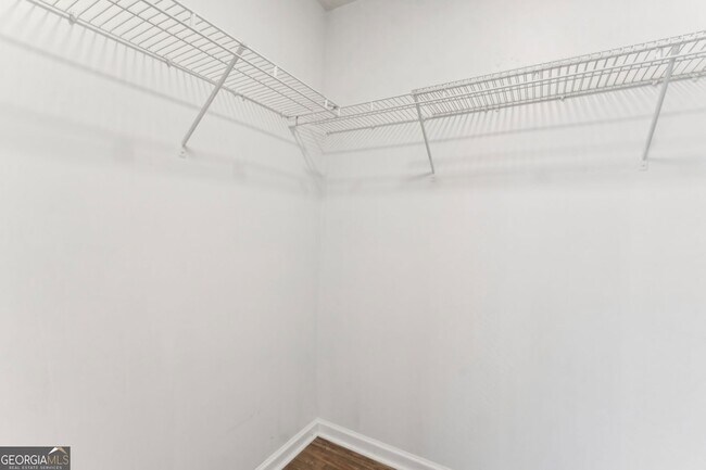 Building Photo - 410 Shenandoah Ct