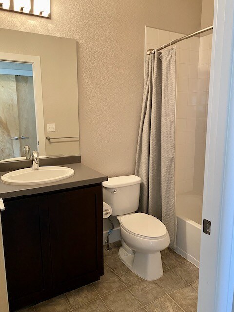 Building Photo - Across from Central Park, 3 bed/4 bath Townhome AVAILABLE 9/1/26
