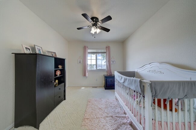 Building Photo - $2222 | 3BR/3BA | Pueblo West Gem!