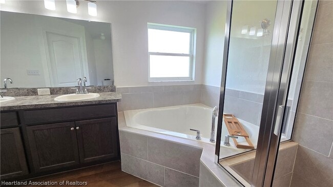 Building Photo - 4720 San Lorenzo Dr