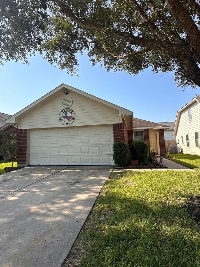Building Photo - 19039 S Whimsey Dr