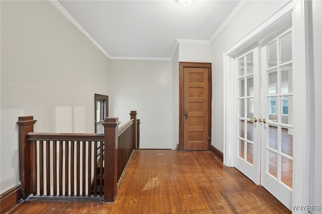 Building Photo - 449 Bird Ave