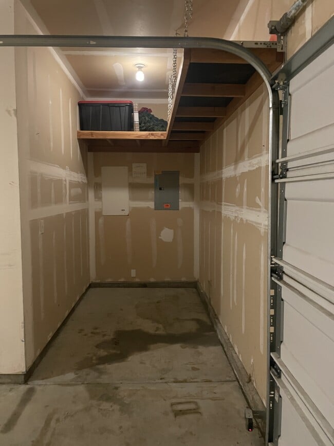 Building Photo - 447 N Baxter Way