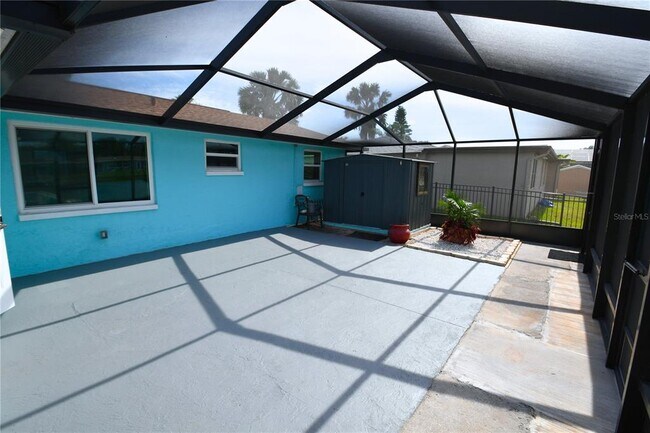 Building Photo - 3839 Star Island Dr