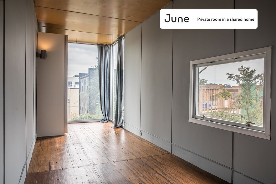 Primary Photo - Room in Shared 6 bed/6 bath home