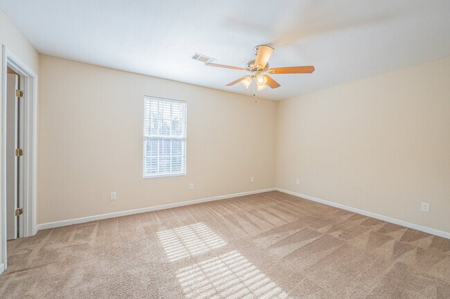 Building Photo - 38 Preston Ct