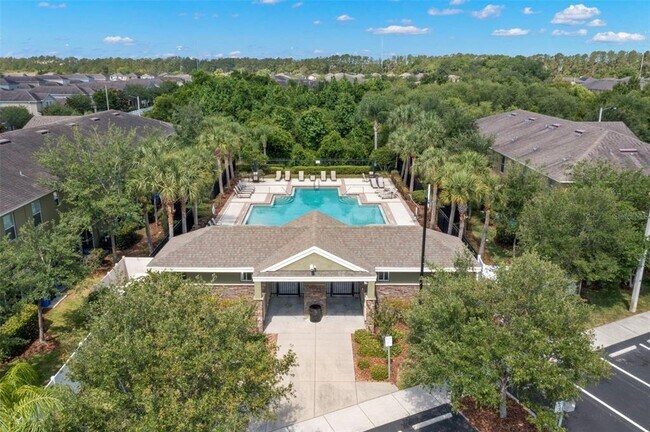 Building Photo - 2719 Garden Falls Dr