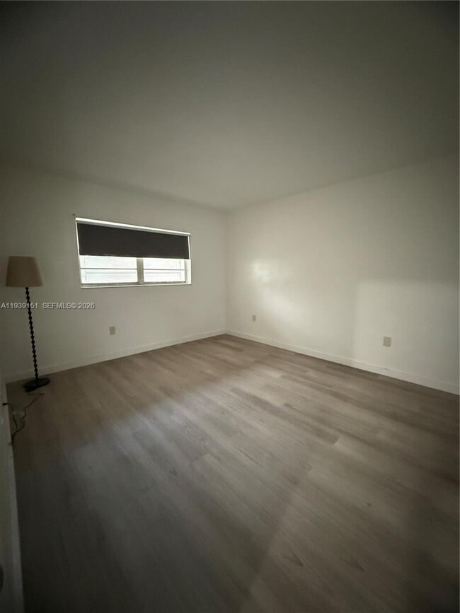 Building Photo - 2790 NE 201st Terrace