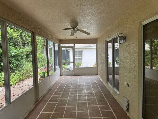 Building Photo - 509 Loma Paseo Dr