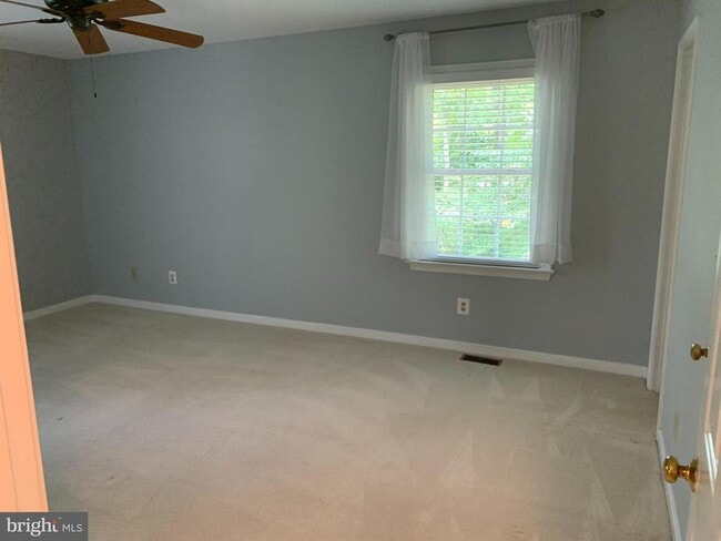 Building Photo - 2002 Admiral Dr