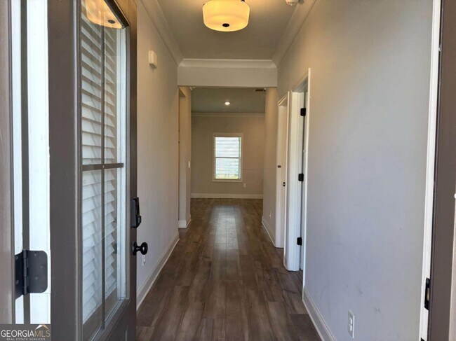 Building Photo - 304 Sterling Creek Wy