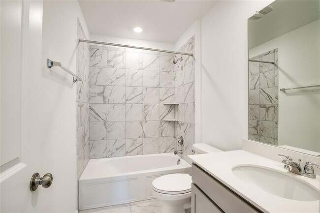 Building Photo - 232 Canley Lp