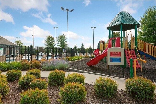 Building Photo - 15130 Fanning Dr N