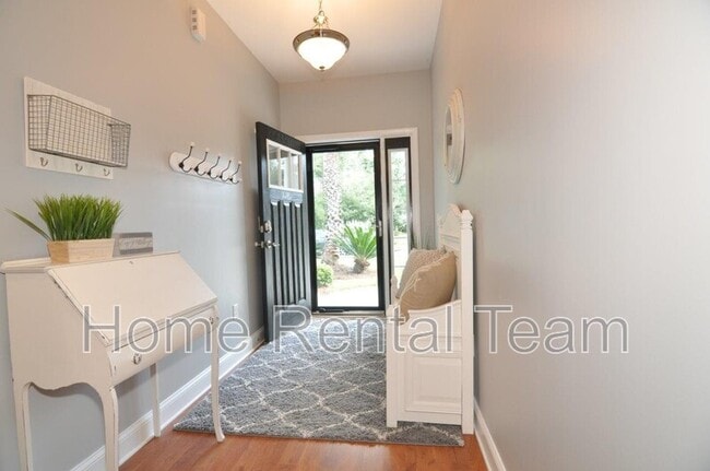 Building Photo - 156 Cottonham Ct