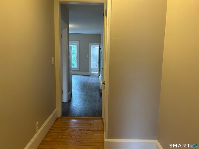 Building Photo - 6 Beech Dr