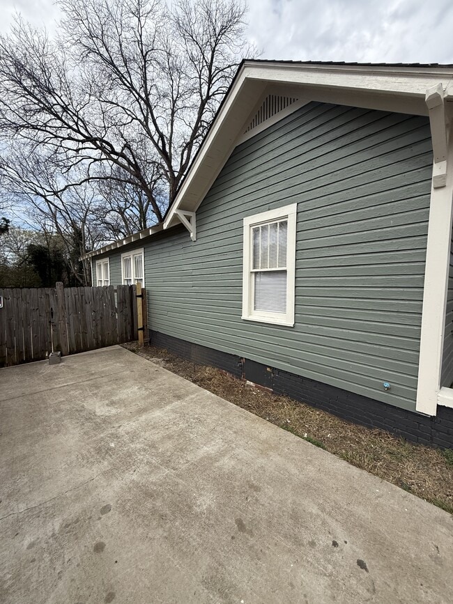 Building Photo - 208 58th St N