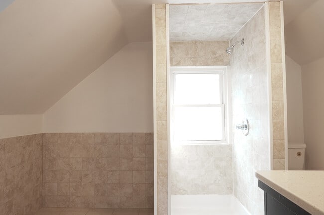 Building Photo - 1004 Baywood Ct