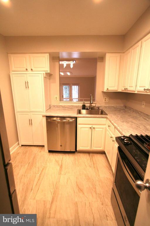 Building Photo - 3924 Chesterwood Dr