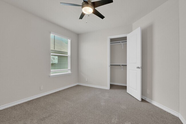 Building Photo - Charming 4-Bedroom Home in Redbird Ranch – Resort-Style Amenities & Prime Location!