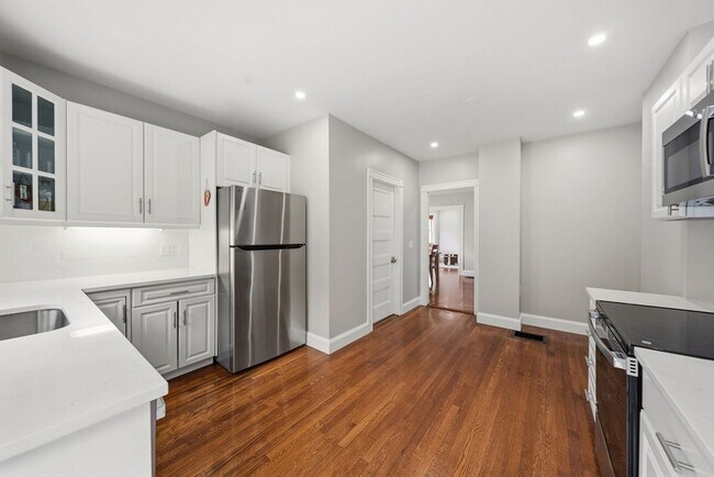 Building Photo - 309 Hillside Ave