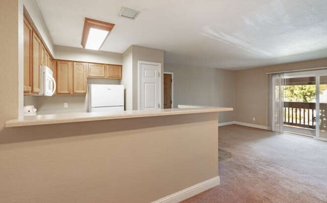 Building Photo - Spacious 1 Bedroom Condo for Rent in Villa...