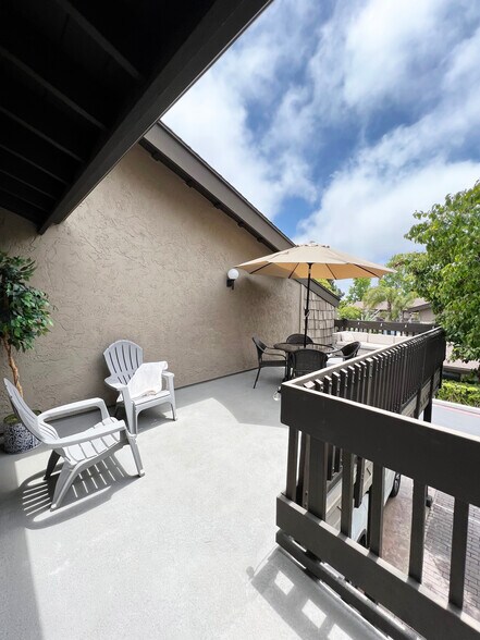 Building Photo - 8368 Via Sonoma