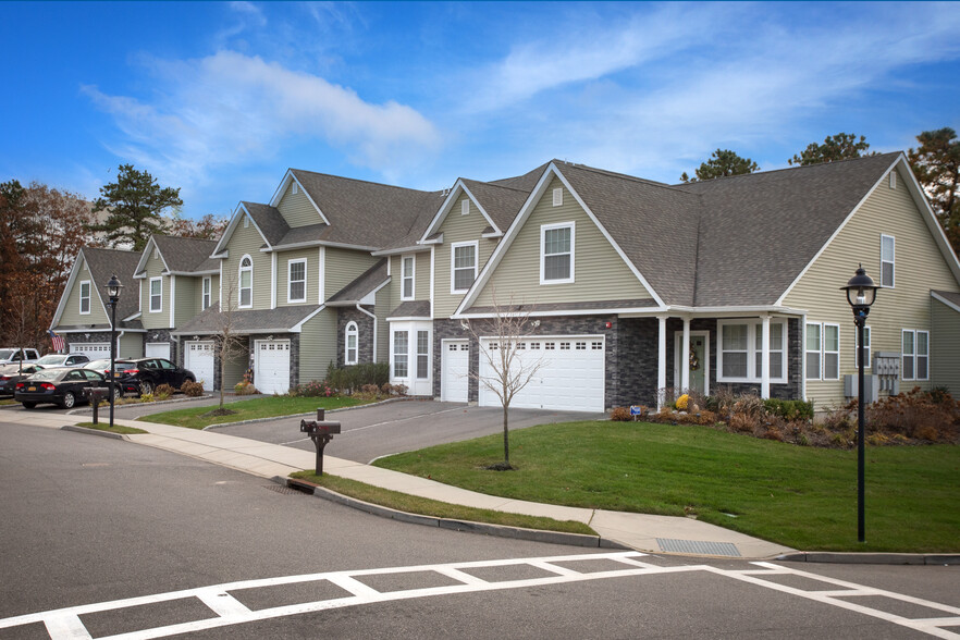 Building Photo - Fairfield Townhouses At Ridge