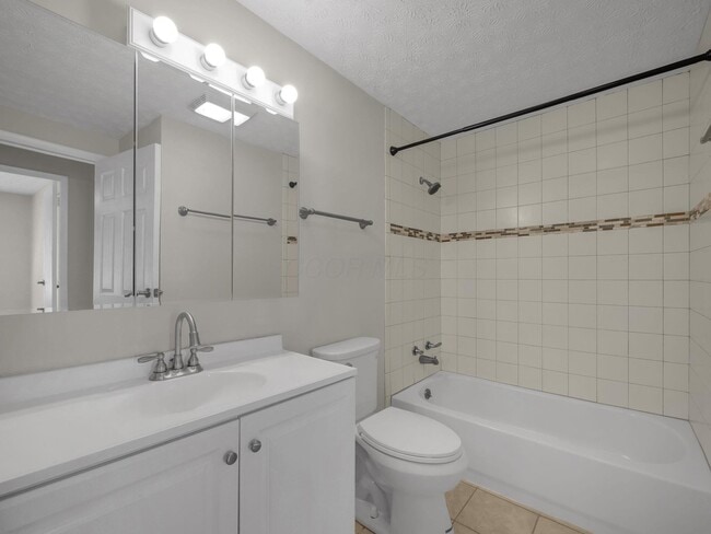 Building Photo - 375 Canfield Dr
