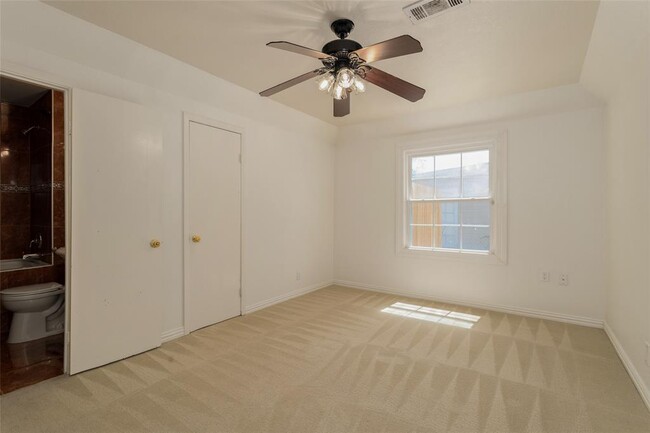 Building Photo - 1306 Zora St