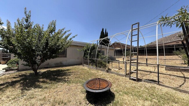 Building Photo - 11231 Reddiford Ct