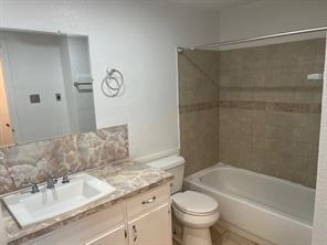 Building Photo - 404 S Cougar Ave