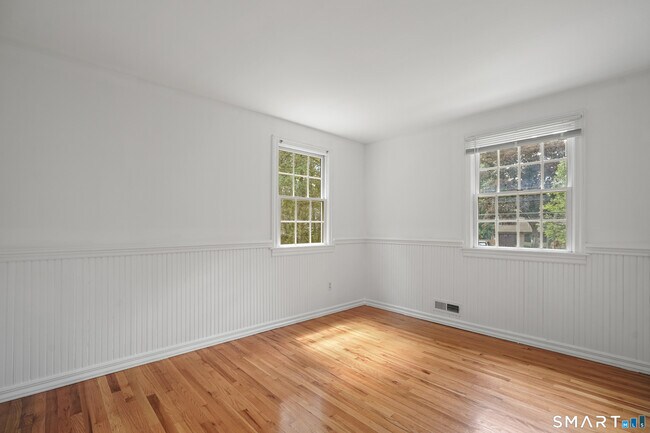 Building Photo - 141 Idlewood Dr