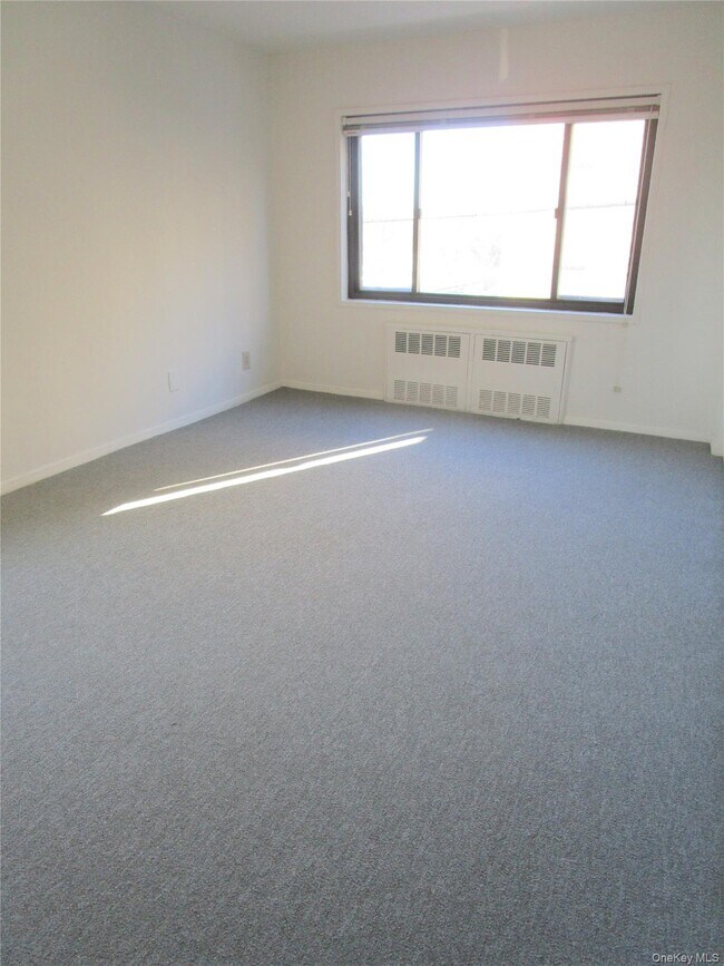 Building Photo - 680 N Terrace Ave