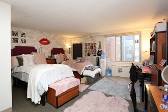 Interior Photo - Statesider