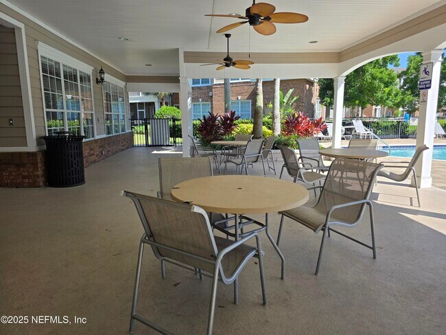 Building Photo - 11251 Campfield Dr