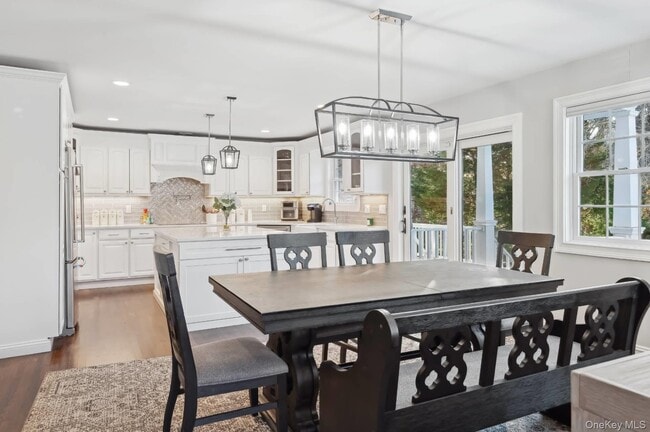 Building Photo - 47 Bathing Bch Rd