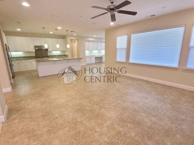 Building Photo - Stunning Single Story Rental in Guard Gate...