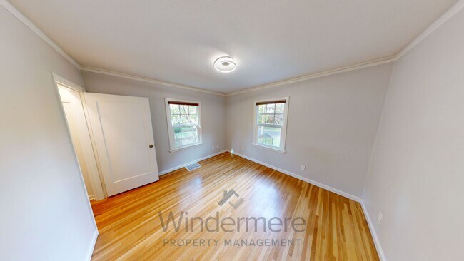 Building Photo - 130 Whitman St