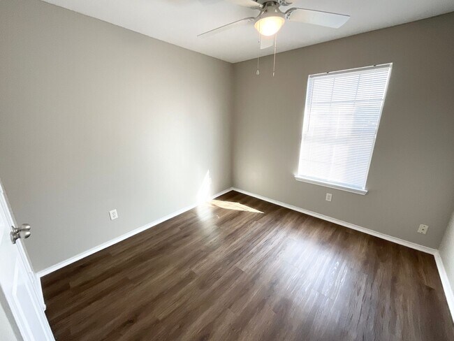 Building Photo - Lovely 2-story | 3-bedroom | 2.5-bath town...
