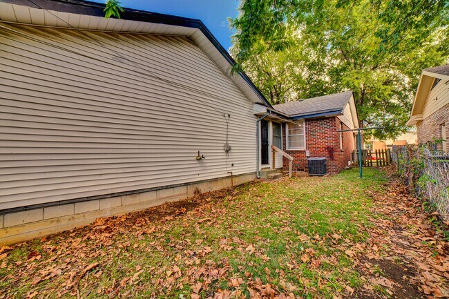Building Photo - 3 Bed | 1 Bath | Tulsa