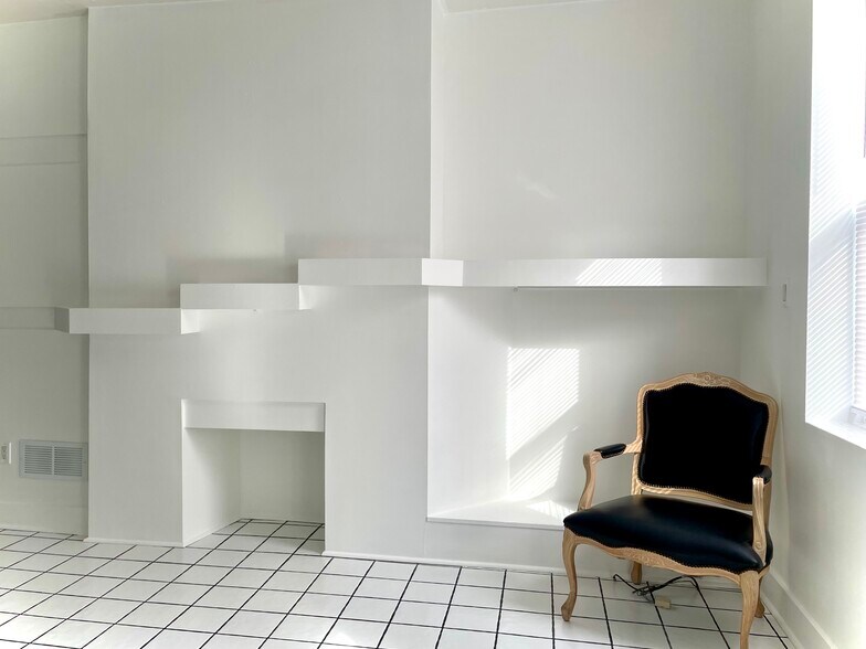 Building Photo - 118 S 26th St