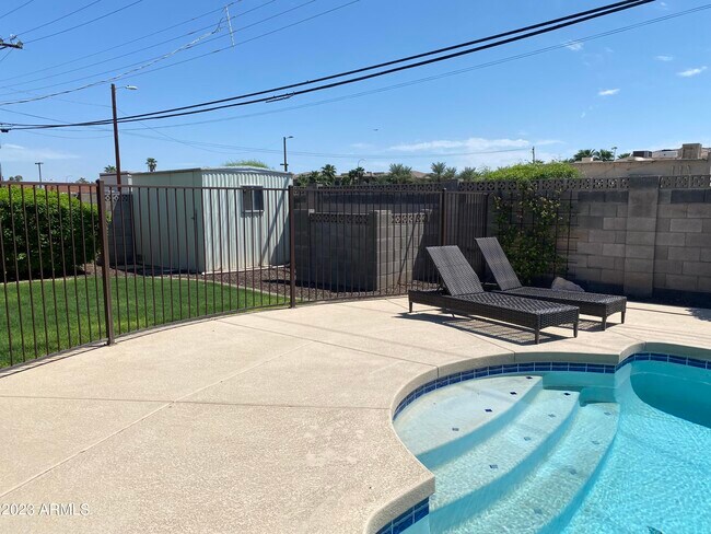 Building Photo - 7429 E Almeria Rd